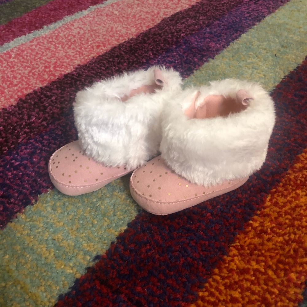 PINK BABY BOOTIES WITH FUR